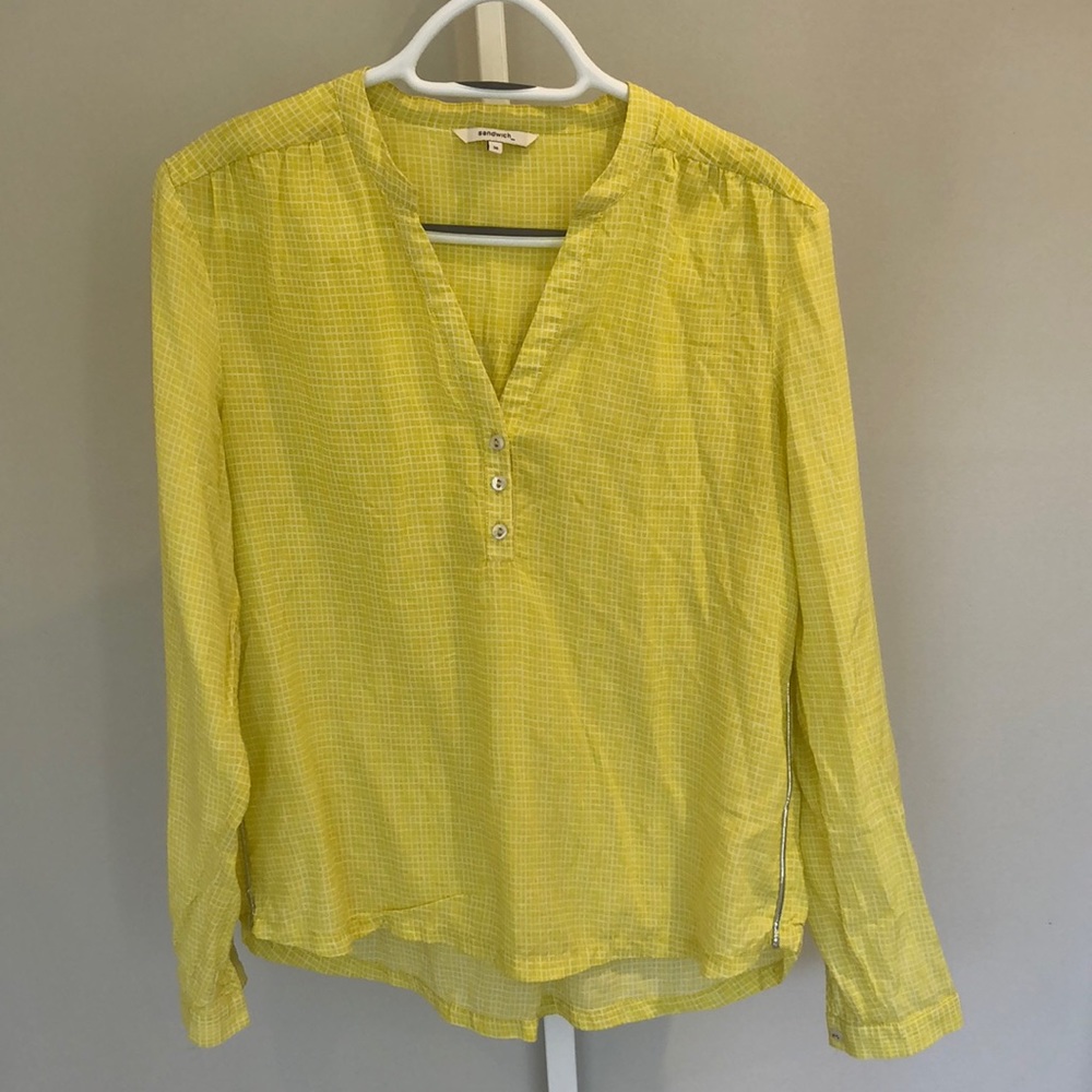 Sandwich blouse with silver piping